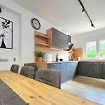 Luxurious In بيت للعطل *
