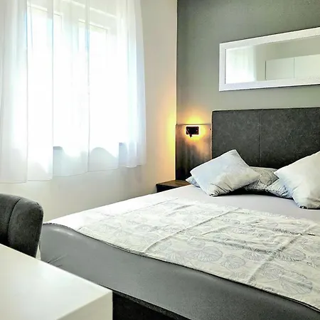 Luxurious In بيت للعطل